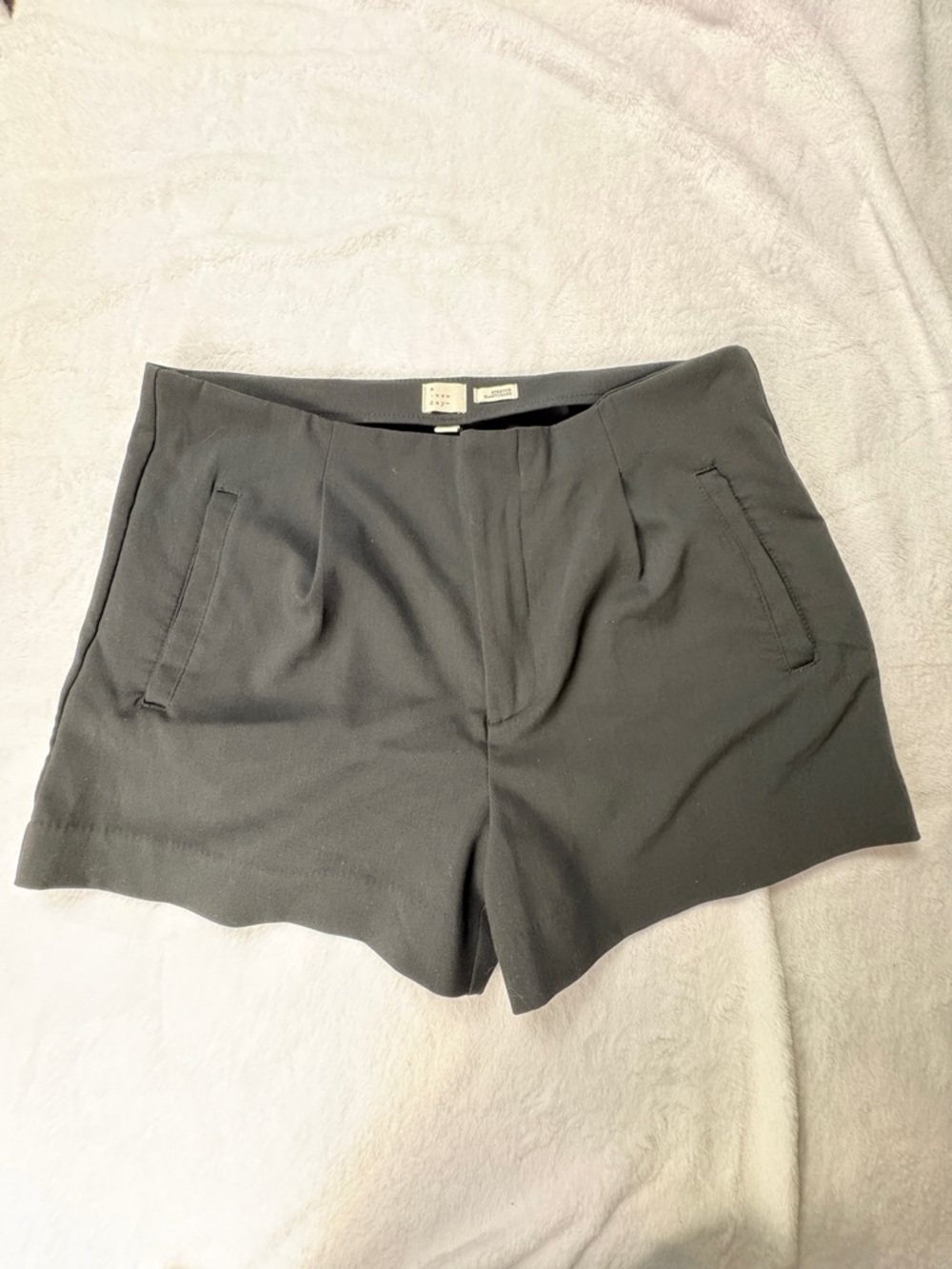 A New Day Black Tailored Shorts Size 14 Stretch High Rise Dressy Casual